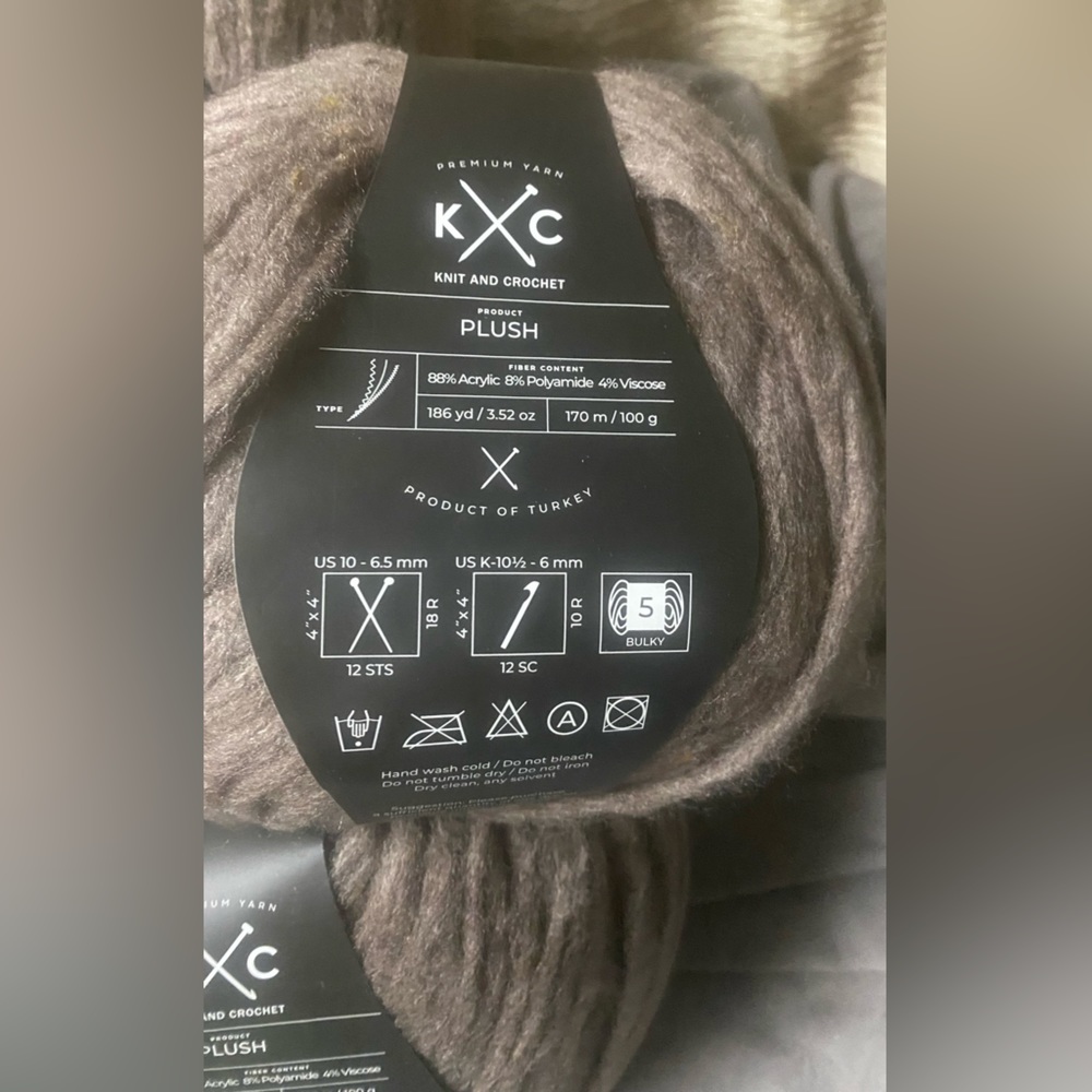K+C PLUSH Yarn - Picture 2 of 9